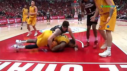 Τραγικά λάθη από την άμυνα της ΑΕΚ στο πρώτο ημίχρονο με τη Χάποελ