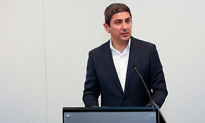 Αυγενάκης: «Δεν περιποιεί τιμή για το ελληνικό ποδόσφαιρο η εικόνα της ΕΠΟ»