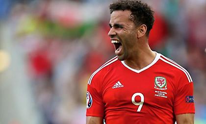 Θέλει να επιστρέψει στη δράση για τη Ρέξαμ & να δώσει τα λεφτά σε φιλανθρωπία ο Ρόμπσον-Κανού!