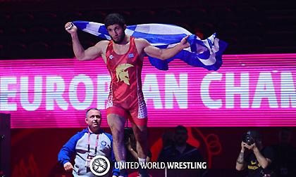 Ποιος είναι ο Ρώσος παλαιστής που ανέβασε την Ελλάδα στην κορυφή της Ευρώπης
