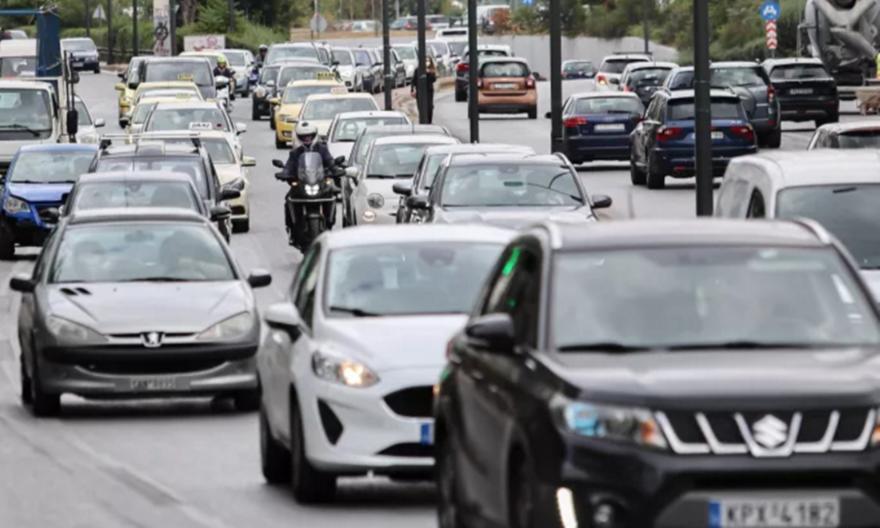 Κλειστή η κάθοδος της Πειραιώς λόγω καθίζησης οδοστρώματος