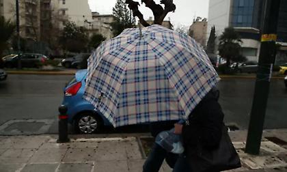Το «διπλό πρόσωπο» του καιρού το Σαββατοκύριακο: Βροχές, καταιγίδες και αστάθεια