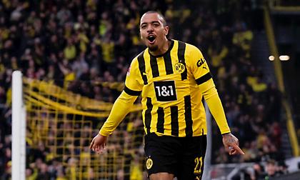 Εκμεταλλεύτηκε την γκέλα της Μπάγερν και πάτησε κορυφή με τεσσάρα επί της Άιντραχτ η Ντόρτμουντ!