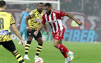 Τι έχει κάνει ο Ολυμπιακός τις 14 φορές που ήταν πίσω στη βαθμολογία από την ΑΕΚ!