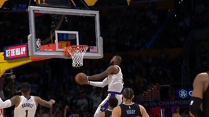 NBA Top 10: Φοβερό ανάποδο κάρφωμα Λεμπρόν Τζέιμς