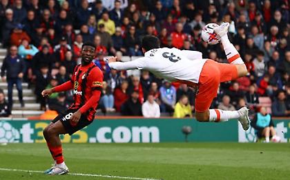 Χτύπησε σαν… σκορπιός και πέτυχε αδιανόητο γκολ ο Φορνάλς