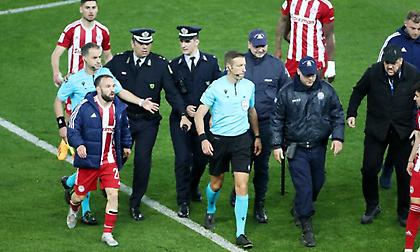 Η ιταλική ομοσπονδία ενημέρωσε τον Μπένετ ότι δεν ξαναστέλνει δικό της διαιτητή στην Ελλάδα!