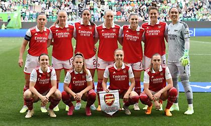 Πήρε φωτιά λίγο πριν την απογείωση αεροπλάνο που μετέφερε τη γυναικεία ομάδα της Άρσεναλ!