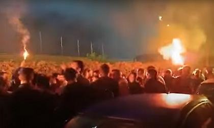 Αποθέωση για την ΑΕΚ στα Σπάτα - Τραγούδαγε με τον κόσμο ο Αλμέιδα