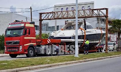 Μποτιλιάρισμα στην εθνική οδό Πατρών-Κορίνθου λόγω... σκάφους (pics)