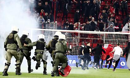 Απειλείται με 2-4 αγωνιστικές ο Ολυμπιακός - Το κατηγορητήριο για τα όσα έγιναν με ΑΕΚ