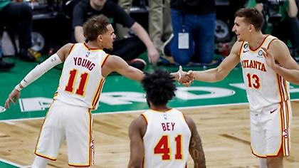 Ο Τρέι Γιανγκ κράτησε «ζωντανούς» τους Χοκς, μείωσαν σε 3-2 τη σειρά με τους Σέλτικς