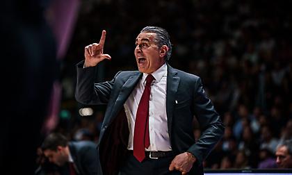 «Οι Ράπτορς εξετάζουν την περίπτωση του Σκαριόλο για τον πάγκο τους»