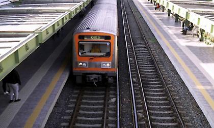 Πτώση ατόμου στις γραμμές του Ηλεκτρικού στον «Άγιο Νικόλαο» - Διακοπή δρομολογίων