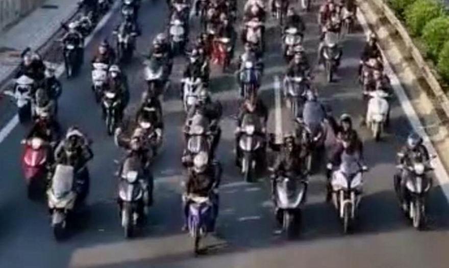 Βίντεο: 100άδες μηχανάκια συνόδευσαν την αποστολή της ΑΕΚ