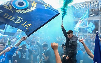 Μεθυσμένη πολιτεία η Νάπολη: Πανικός έξω από το «Ντιέγκο Μαραντόνα»!