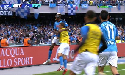 Άνοιξε το σκορ κόντρα στη Σαλερνιτάνα και έφερε πανζουρλισμό στο «Ντιέγκο Μαραντόνα» ο Ολιβέρα!