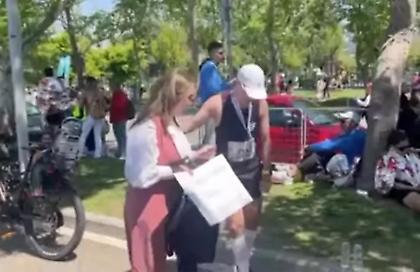 Τερμάτισε στον Μαραθώνιο και έκανε πρόταση γάμου στην αγαπημένη του