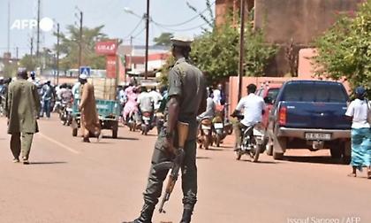 Σφαγή στο χωριό Καρμά της Μπουρκίνα Φάσο: Η Διεθνής Αμνηστία κατηγορεί τον στρατό