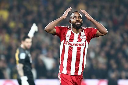 Ολυμπιακός-διαιτησία-ντέρμπι: 3 πέναλτι, 2 αποβολές, 3 ακυρωθέντα γκολ εις βάρος και 0 φάση υπέρ