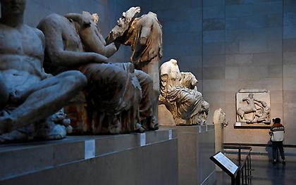 Bloomberg: «Τα Γλυπτά του Παρθενώνα δεν είναι της Βρετανίας για να τα κρατά»