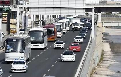 Έντονες καθυστερήσεις και σήμερα στους δρόμους του λεκανοπεδίου