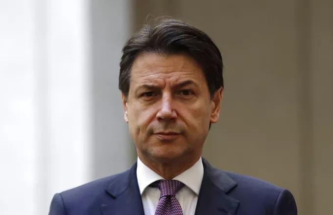 Ιταλία: Αντεμβολιαστής χαστούκισε τον Τζουζέπε Κόντε