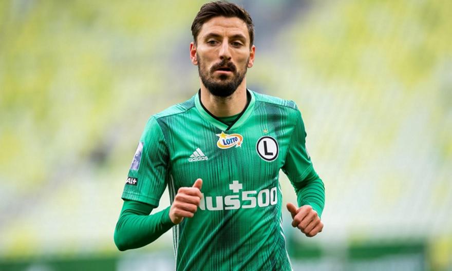 Τιμωρήθηκε με τρεις μήνες αποκλεισμό από το πολωνικό ποδόσφαιρο ο Μλαντένοβιτς!