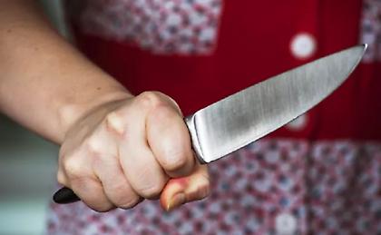 Θεσσαλονίκη: Μαχαίρωσε τον γιο της την ώρα που κοιμόταν