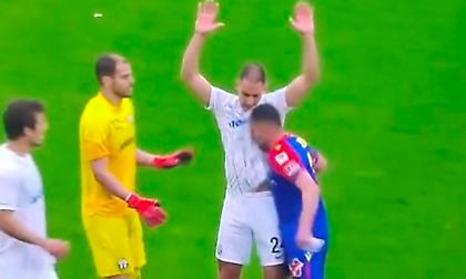 Απίθανο κουτουλίδι σε αντίπαλο από τον αδερφό του Τζάκα!