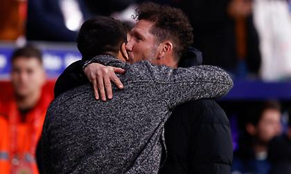 Τσολίτο Σιμεόνε: «Ο πατέρας μου ζηλεύει που κατέκτησα το σκουντέτο με τη Νάπολι»