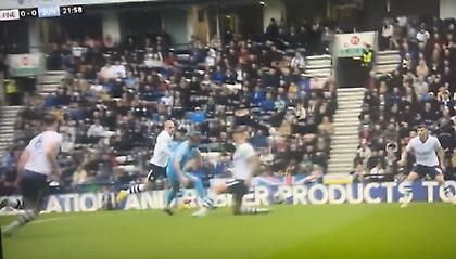 Τι είδε ο διαιτητής; Πέναλτι-μαρς δεν δόθηκε στη Σάντερλαντ!