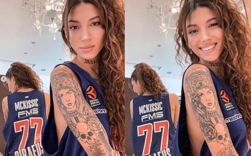 Μπέριλ ΜακΚίσικ: Έβαψε τα νύχια της ερυθρόλευκα