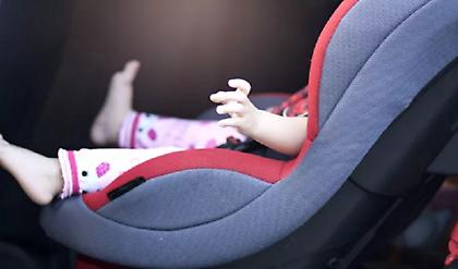 Τραγωδία στην Άρτα: Συγγενείς της μητέρας απειλούν τον πατέρα που ξέχασε το 5,5 μηνών βρέφος