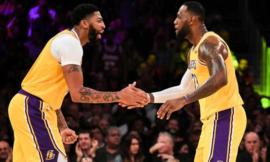 ΛεΜπρόν: «Ο Ντέιβις είναι ο κορυφαίος αμυντικός στη λίγκα»