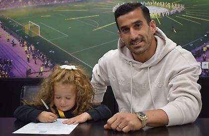 Χατζισαφί: «Χαρούμενος που είμαστε μια ανάσα από το πρωτάθλημα και για την ανανέωση»