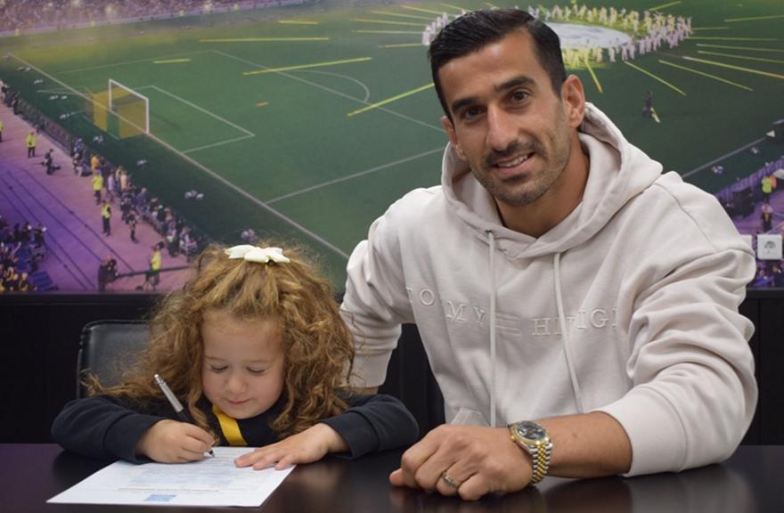 Χατζισαφί: «Χαρούμενος που είμαστε μια ανάσα από το πρωτάθλημα και για την ανανέωση»