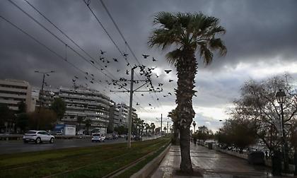 Βροχές και καταιγίδες αλλά και αφρικανική σκόνη σήμερα στις περισσότερες περιοχές