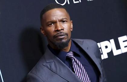 Τζέιμι Φοξ: Παραμένει στο νοσοκομείο 4 εβδομάδες - Η οικογένεια «προετοιμάζεται για το χειρότερο»