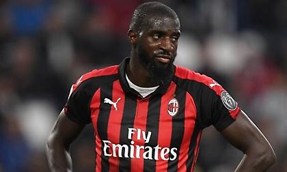 «Αποχωρεί από τη Μίλαν μετά το τέλος της σεζόν ο Μπακαγιόκο»