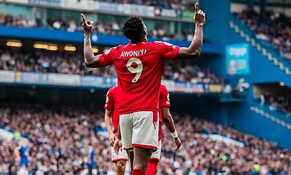 Όρθια στο Λονδίνο και φουλ για παραμονή η Νότιγχαμ, «έπιασε» τη Νιούκαστλ η Γιουνάιτεντ!