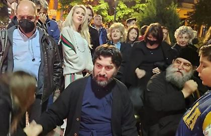 Πάτερ Αντώνιος: Στη Μητρόπολη για να προσκυνήσει την εικόνα «Άξιον Εστί»