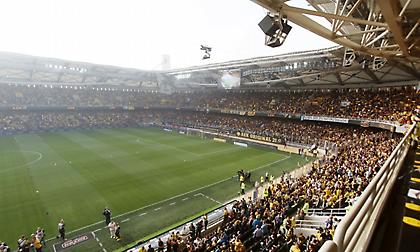 «Να τοι οι πρωταθλητές»: Αποθέωση στην πρώτη βόλτα της ΑΕΚ στον αγωνιστικό χώρο