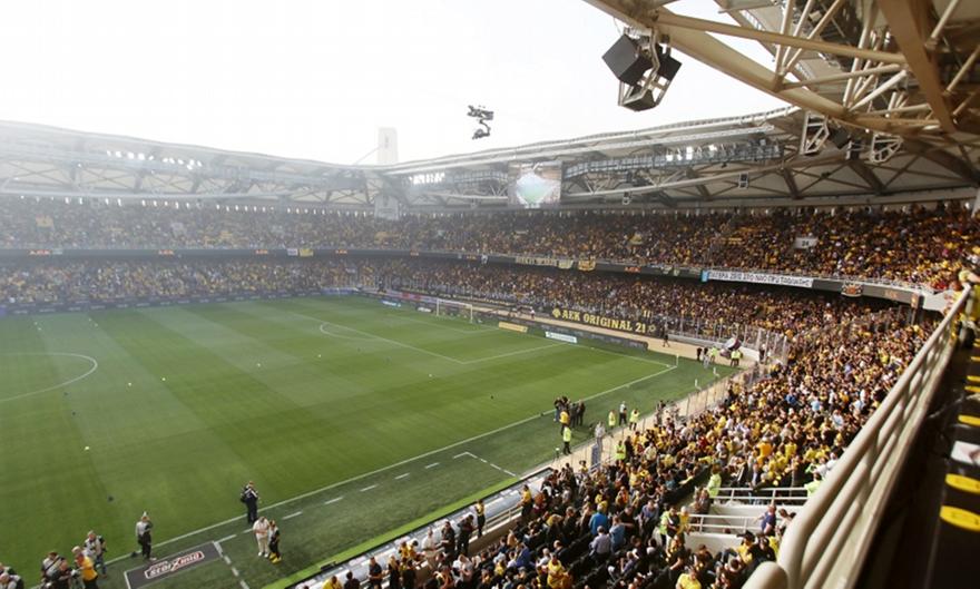 «Να τοι οι πρωταθλητές»: Αποθέωση στην πρώτη βόλτα της ΑΕΚ στον αγωνιστικό χώρο