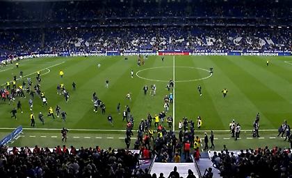 Ντου των οπαδών της Εσπανιόλ: Πήραν στο κυνήγι τους παίκτες της Μπαρτσελόνα!