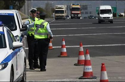 Συγκρούστηκαν νταλίκες στο Δαφνί – Μεγάλο μποτιλιάρισμα προς Αθήνα
