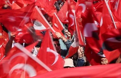 Εκλογές στην Τουρκία: Προβάδισμα του Ταγίπ Ερντογάν, με σχεδόν το σύνολο των ψήφων καταμετρημένο