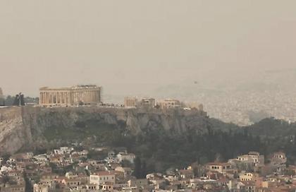 Συννεφιασμένος ο καιρός, με σκόνη και τοπικές βροχές