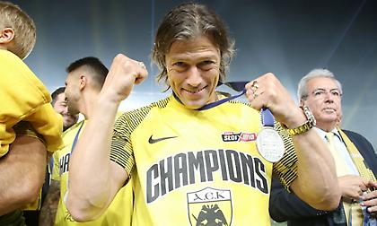 Αλμέιδα: «Δεν σκέφτομαι τη Ρίβερ, σκέφτομαι μόνο την ΑΕΚ»