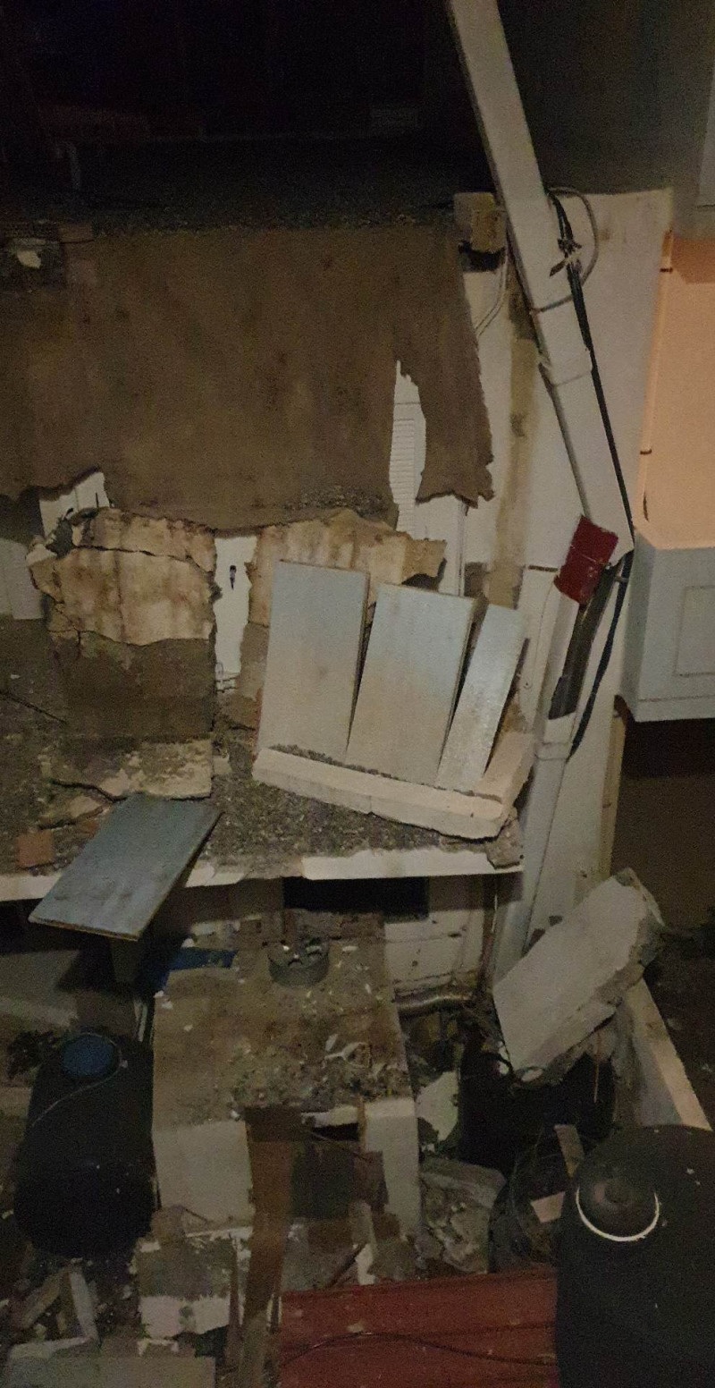 Ηράκλειο: Κατέρρευσε τμήμα ταράτσας και παρέσυρε μπαλκόνι